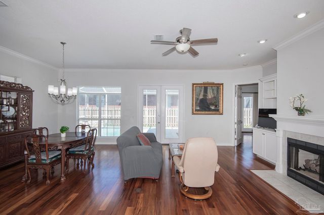 1200 Autumn Breeze Cir, Gulf Breeze, FL 32563