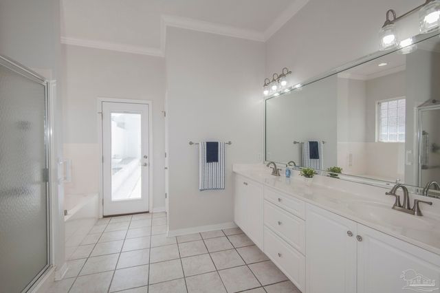 1200 Autumn Breeze Cir, Gulf Breeze, FL 32563