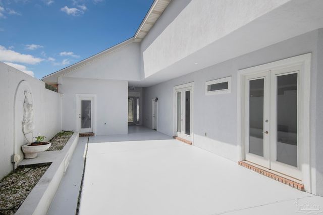 1200 Autumn Breeze Cir, Gulf Breeze, FL 32563