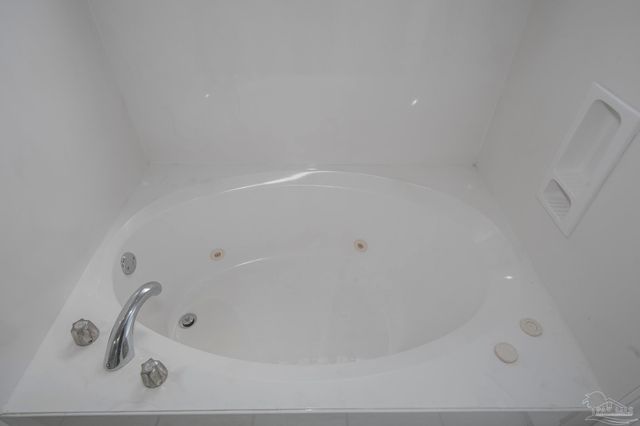 1200 Autumn Breeze Cir, Gulf Breeze, FL 32563