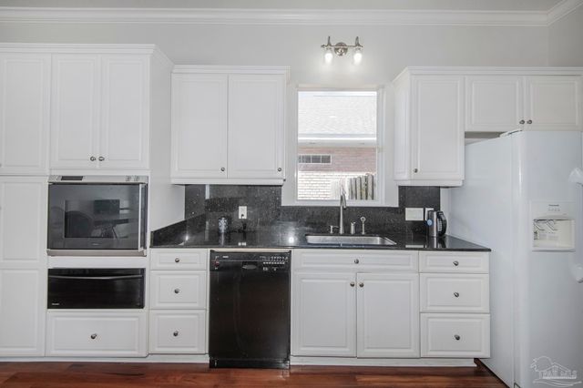 1200 Autumn Breeze Cir, Gulf Breeze, FL 32563