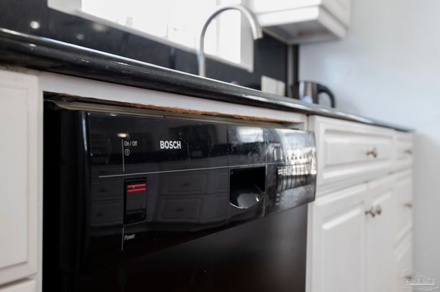 1200 Autumn Breeze Cir, Gulf Breeze, FL 32563