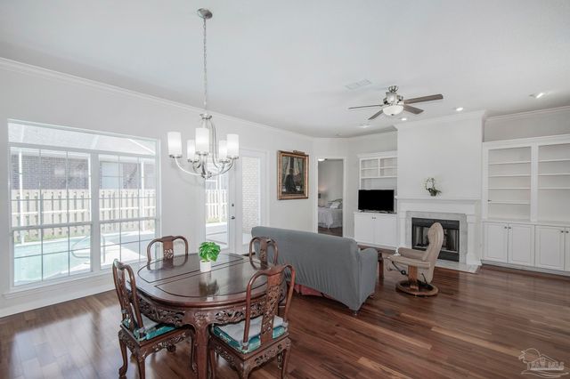 1200 Autumn Breeze Cir, Gulf Breeze, FL 32563