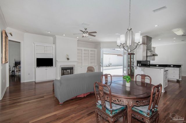 1200 Autumn Breeze Cir, Gulf Breeze, FL 32563