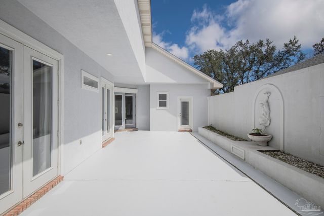 1200 Autumn Breeze Cir, Gulf Breeze, FL 32563