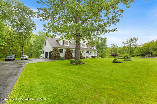 6 Sloan Court, Wallkill, NY 12589