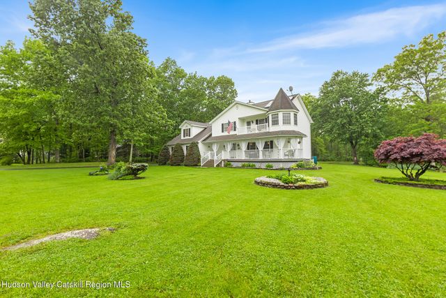 6 Sloan Court, Wallkill, NY 12589