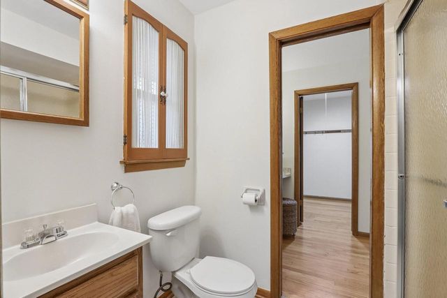 13295 W Old Oak COURT, New Berlin, WI 53151