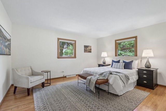 13295 W Old Oak COURT, New Berlin, WI 53151