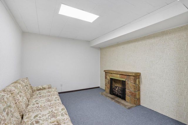 13295 W Old Oak COURT, New Berlin, WI 53151