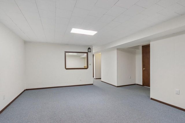 13295 W Old Oak COURT, New Berlin, WI 53151