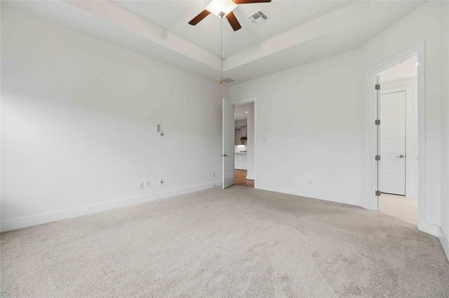 401 Sitlington LN, Austin, TX 78738