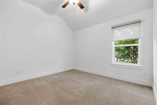 401 Sitlington LN, Austin, TX 78738
