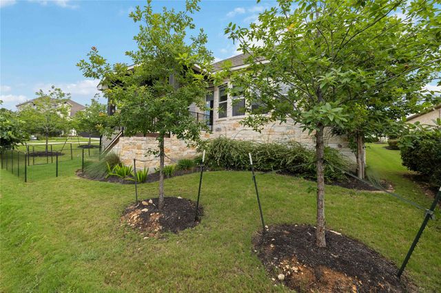 401 Sitlington LN, Austin, TX 78738