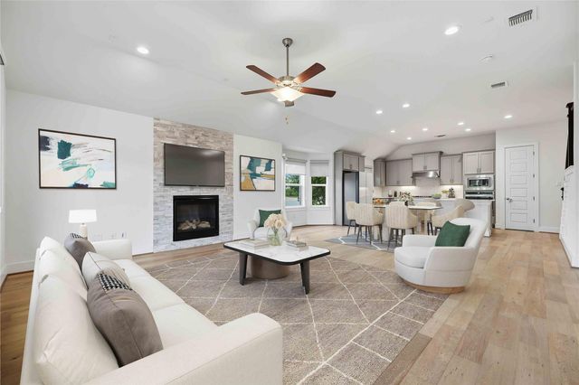 401 Sitlington LN, Austin, TX 78738