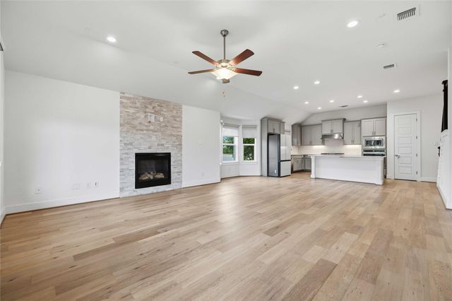 401 Sitlington LN, Austin, TX 78738