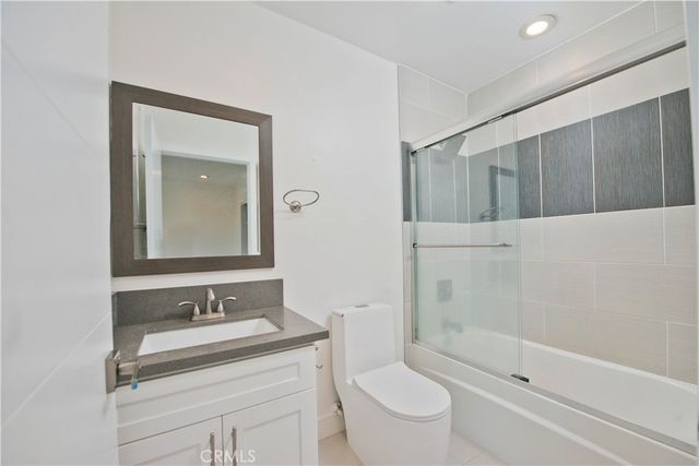 637 N Harvard 637.50, Los Angeles, CA 90004