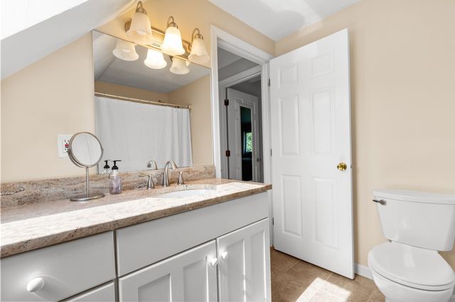 52 Liberty St F3, Plymouth, MA 02360