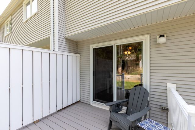 52 Liberty St F3, Plymouth, MA 02360