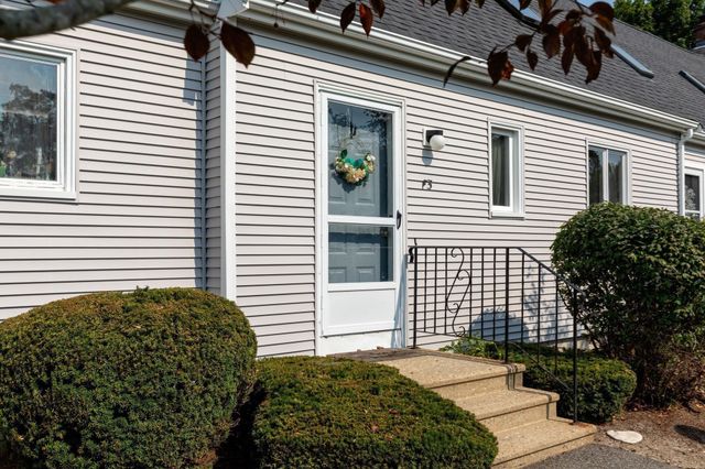 52 Liberty St F3, Plymouth, MA 02360
