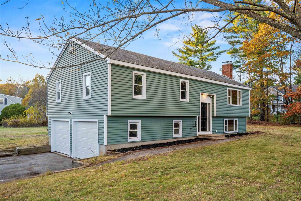2 Devonshire Road, Atkinson, NH 03811
