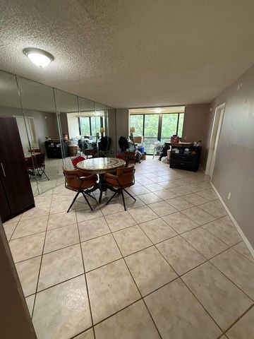 4760 W Lucerne Lakes Blvd W 407, Lake Worth, FL 33467