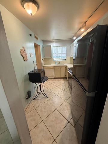 4760 W Lucerne Lakes Blvd W 407, Lake Worth, FL 33467