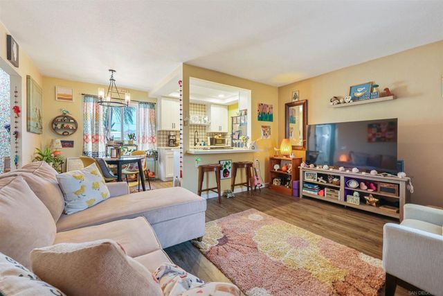 4161 Winona Ave 8, San Diego, CA 92105