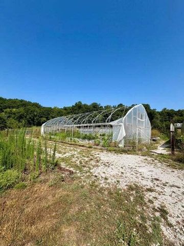 18284 B-2 Gazelle Drive, Neosho, MO 64850