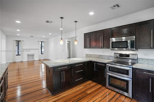 476 NE 119th St, Biscayne Park, FL 33161