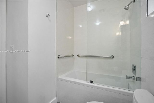 476 NE 119th St, Biscayne Park, FL 33161