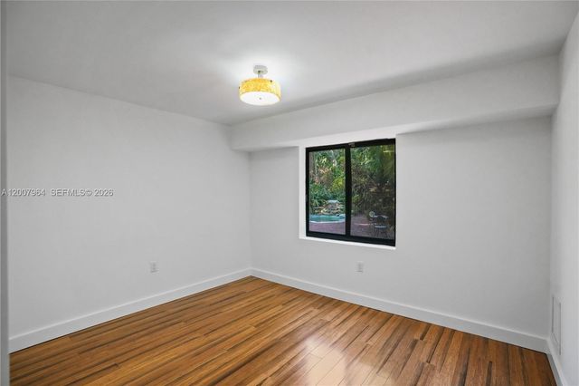 476 NE 119th St, Biscayne Park, FL 33161