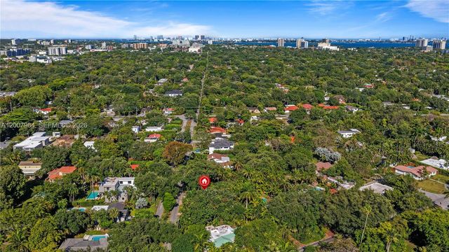 476 NE 119th St, Biscayne Park, FL 33161