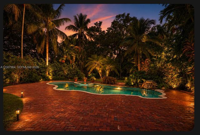 476 NE 119th St, Biscayne Park, FL 33161