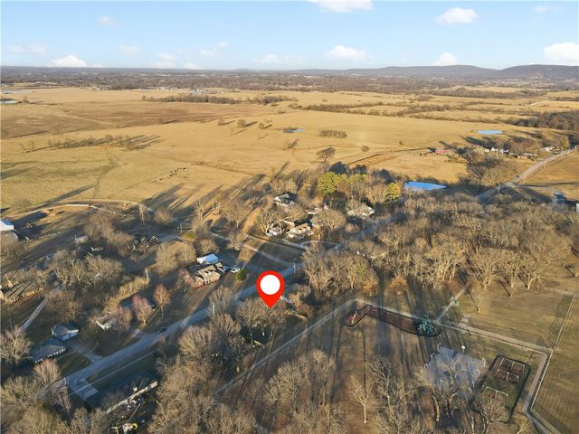 605 Jenkins Road, Prairie Grove, AR 72753