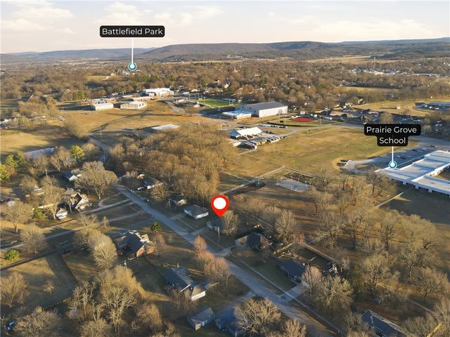 605 Jenkins Road, Prairie Grove, AR 72753