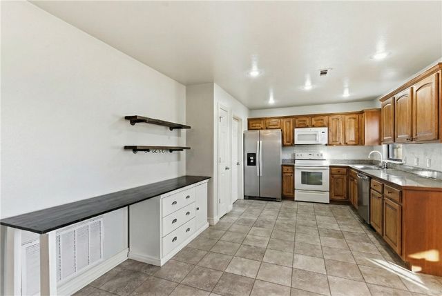 605 Jenkins Road, Prairie Grove, AR 72753