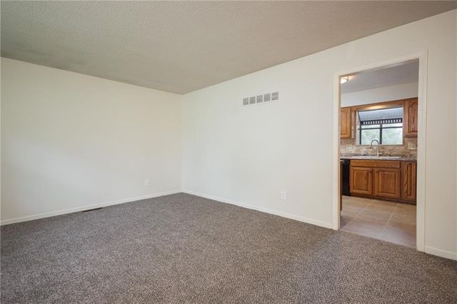 10607 Bellefontaine Avenue, Kansas City, MO 64137
