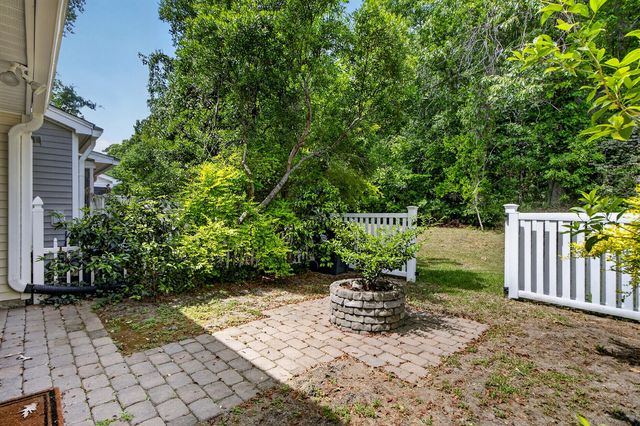 8673 Grassy Oak Trail, North Charleston, SC 29420