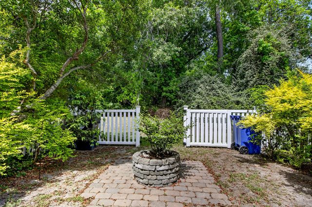 8673 Grassy Oak Trail, North Charleston, SC 29420