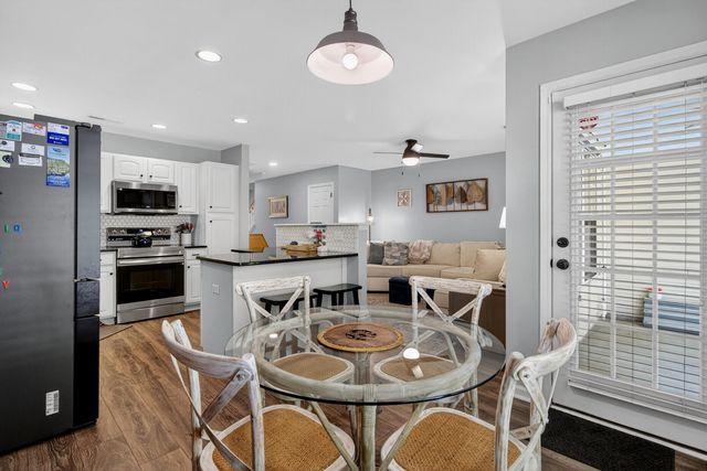 8673 Grassy Oak Trail, North Charleston, SC 29420