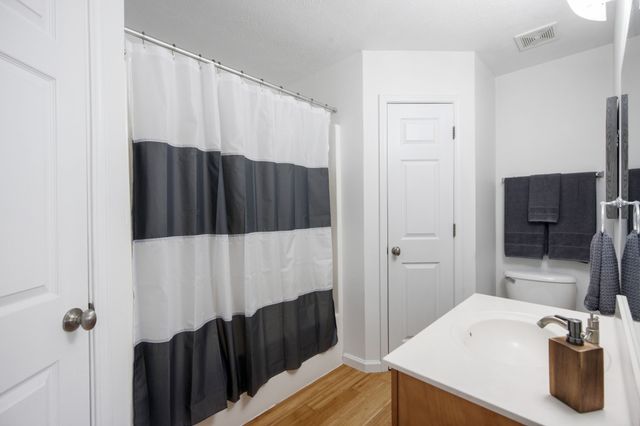 2095 Bolden Dr, Murfreesboro, TN 37127
