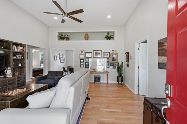 2095 Bolden Dr, Murfreesboro, TN 37127