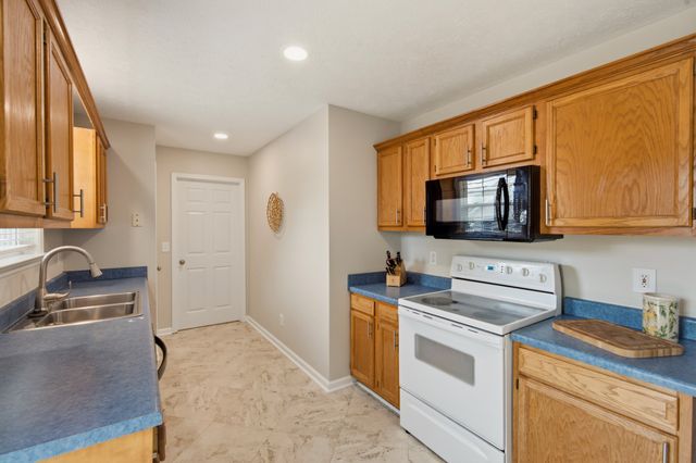 2095 Bolden Dr, Murfreesboro, TN 37127