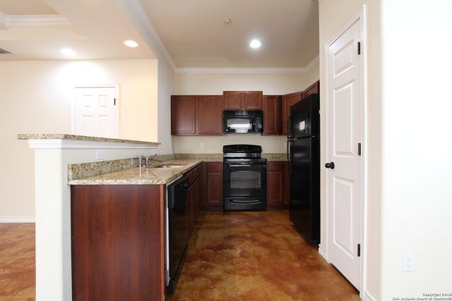 5008 FLIPPER DR, San Antonio, TX 78238