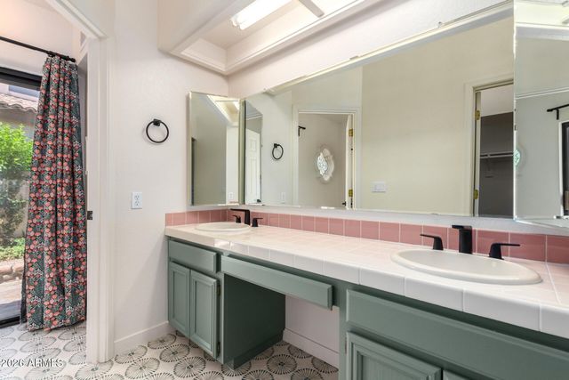 4850 E PASEO Way, Phoenix, AZ 85044