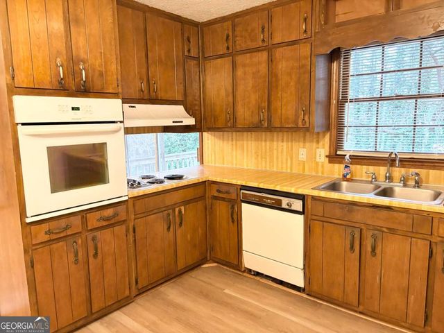 2356 Cambridge Street, Snellville, GA 30078