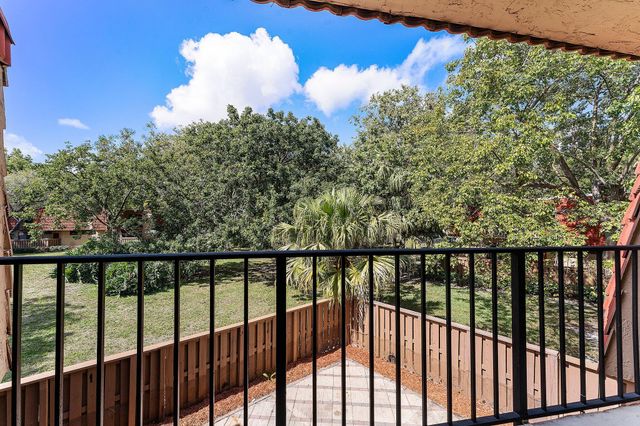 8195 SEVERN Drive A, Boca Raton, FL 33433