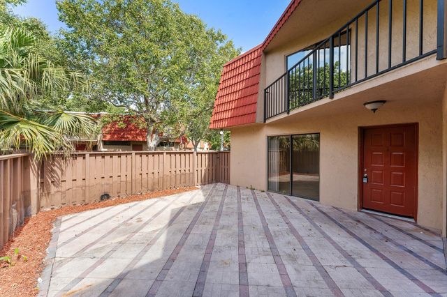 8195 SEVERN Drive A, Boca Raton, FL 33433