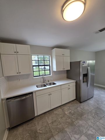 7833 LAKE AVENUE, Leeds, AL 35094